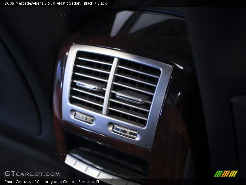 Black / Black 2009 Mercedes-Benz S 550 4Matic Sedan