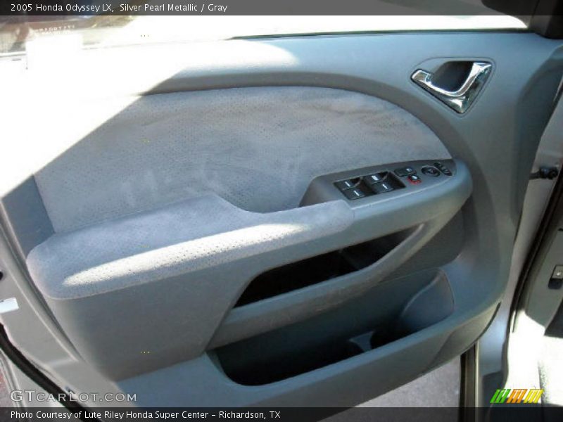 Silver Pearl Metallic / Gray 2005 Honda Odyssey LX