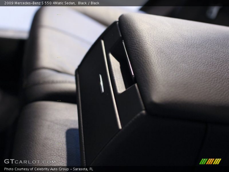 Black / Black 2009 Mercedes-Benz S 550 4Matic Sedan
