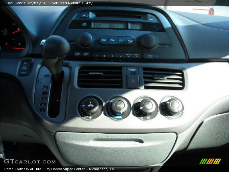 Silver Pearl Metallic / Gray 2005 Honda Odyssey LX