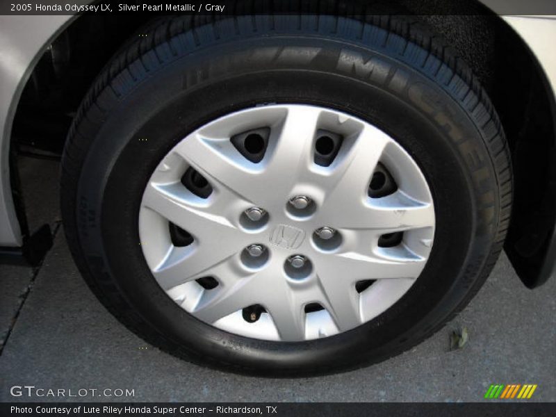 Silver Pearl Metallic / Gray 2005 Honda Odyssey LX
