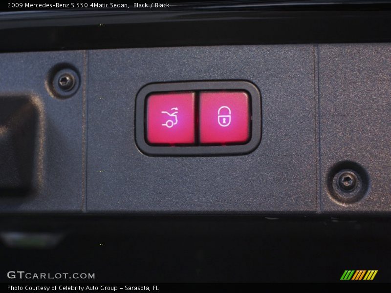 Black / Black 2009 Mercedes-Benz S 550 4Matic Sedan