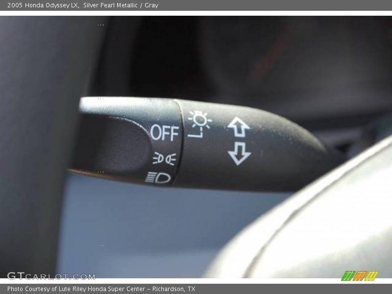 Silver Pearl Metallic / Gray 2005 Honda Odyssey LX