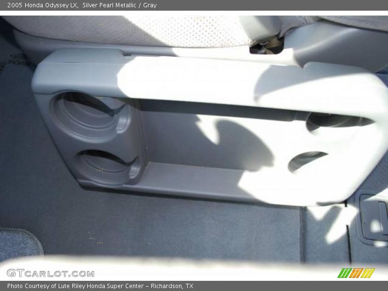 Silver Pearl Metallic / Gray 2005 Honda Odyssey LX