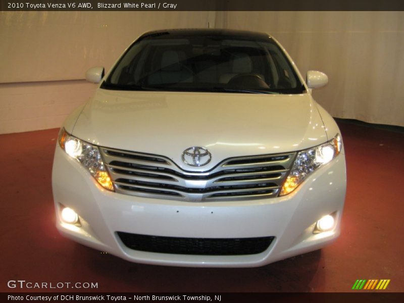 Blizzard White Pearl / Gray 2010 Toyota Venza V6 AWD