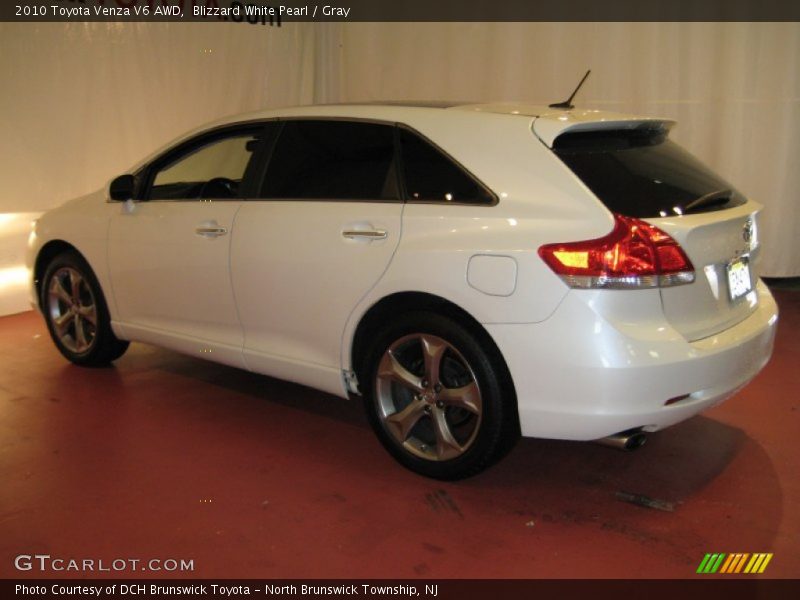 Blizzard White Pearl / Gray 2010 Toyota Venza V6 AWD