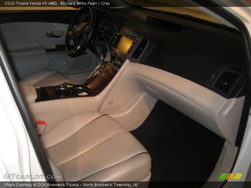 Blizzard White Pearl / Gray 2010 Toyota Venza V6 AWD