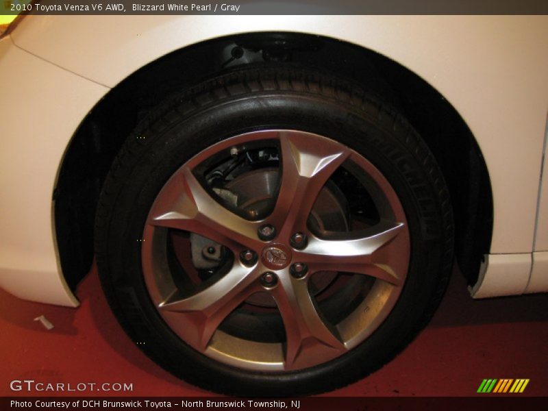Blizzard White Pearl / Gray 2010 Toyota Venza V6 AWD