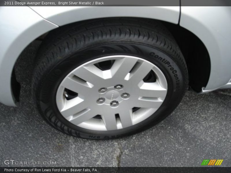 Bright Silver Metallic / Black 2011 Dodge Avenger Express