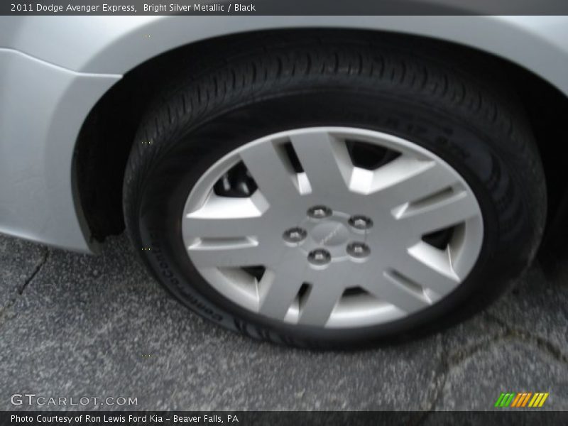 Bright Silver Metallic / Black 2011 Dodge Avenger Express