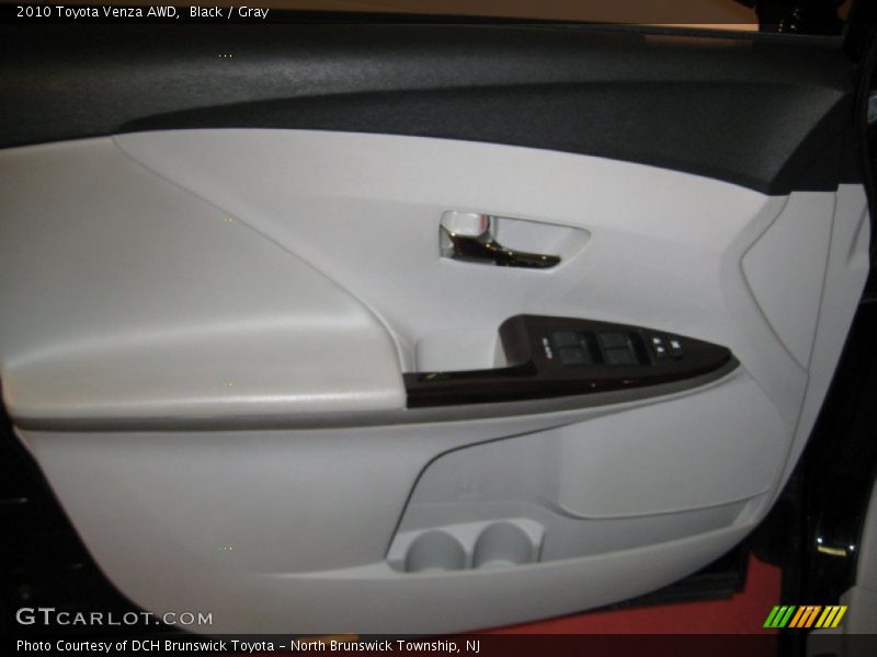 Black / Gray 2010 Toyota Venza AWD