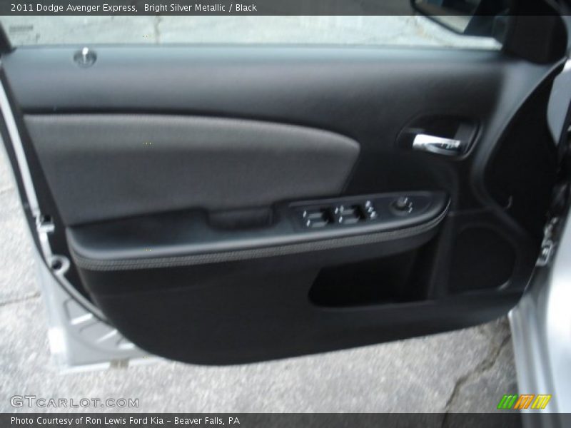Bright Silver Metallic / Black 2011 Dodge Avenger Express