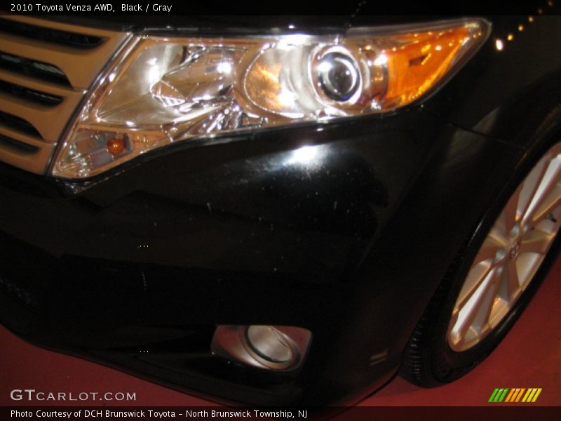 Black / Gray 2010 Toyota Venza AWD