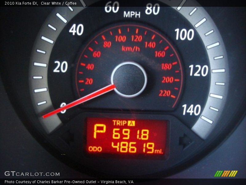 Clear White / Coffee 2010 Kia Forte EX