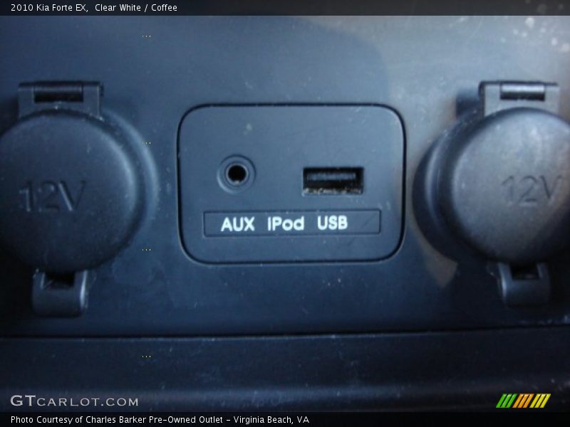 Clear White / Coffee 2010 Kia Forte EX