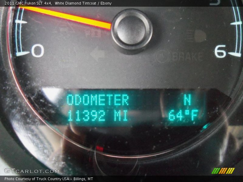 White Diamond Tintcoat / Ebony 2011 GMC Yukon SLT 4x4