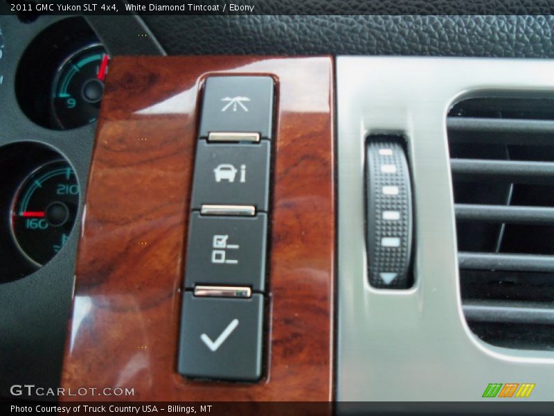 White Diamond Tintcoat / Ebony 2011 GMC Yukon SLT 4x4