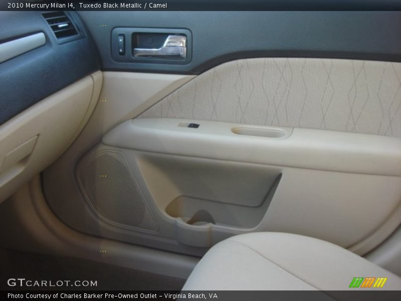 Tuxedo Black Metallic / Camel 2010 Mercury Milan I4