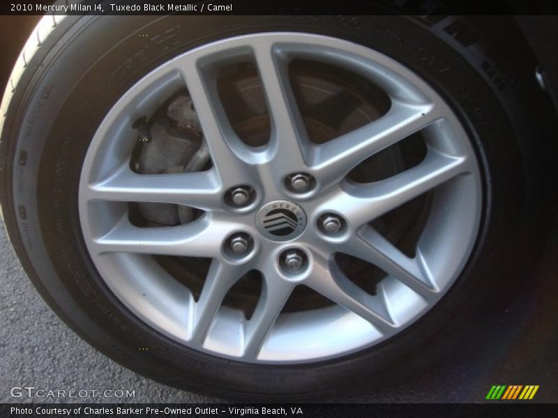 Tuxedo Black Metallic / Camel 2010 Mercury Milan I4