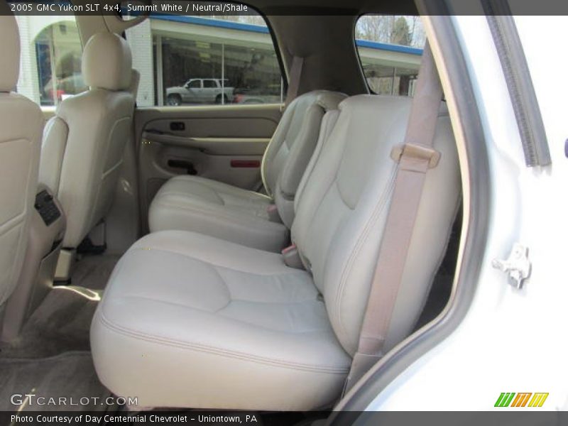 Summit White / Neutral/Shale 2005 GMC Yukon SLT 4x4