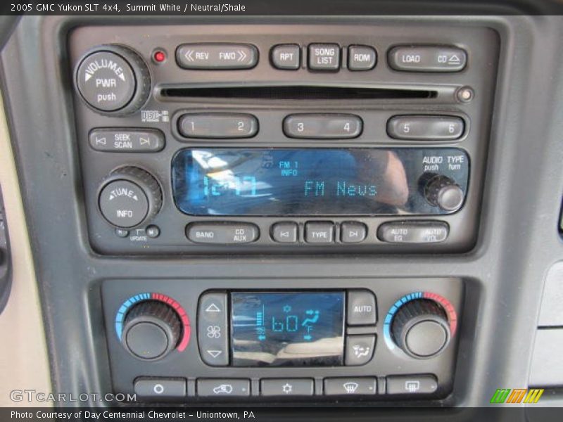 Summit White / Neutral/Shale 2005 GMC Yukon SLT 4x4