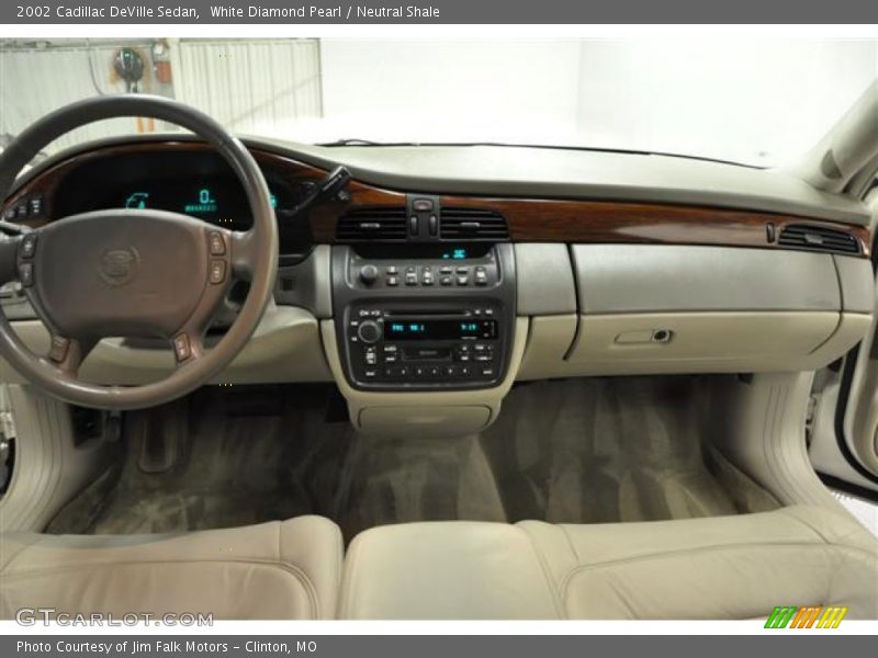 White Diamond Pearl / Neutral Shale 2002 Cadillac DeVille Sedan