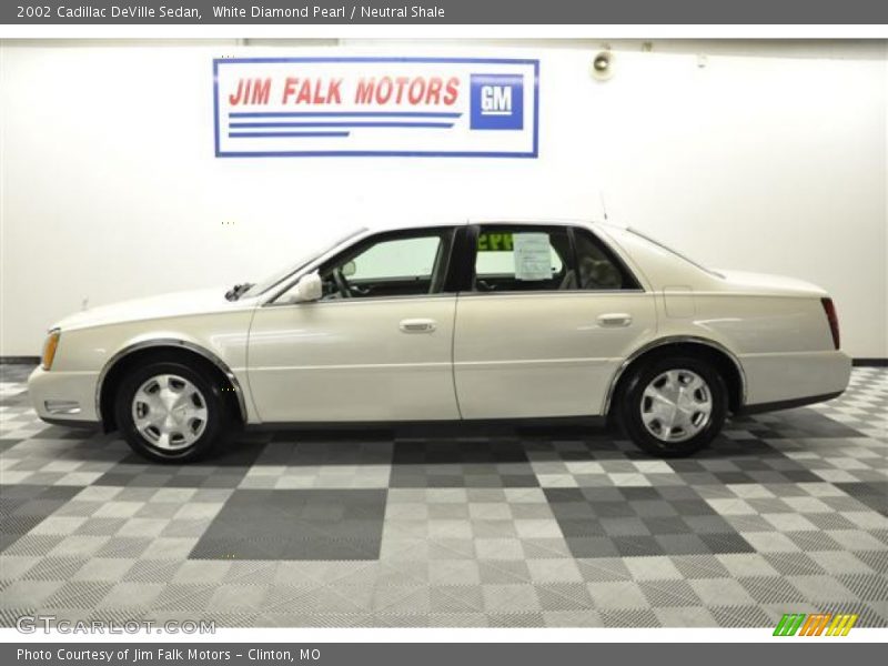 White Diamond Pearl / Neutral Shale 2002 Cadillac DeVille Sedan