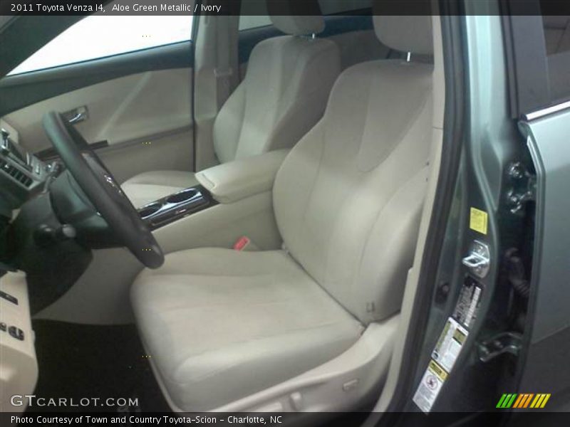 Aloe Green Metallic / Ivory 2011 Toyota Venza I4