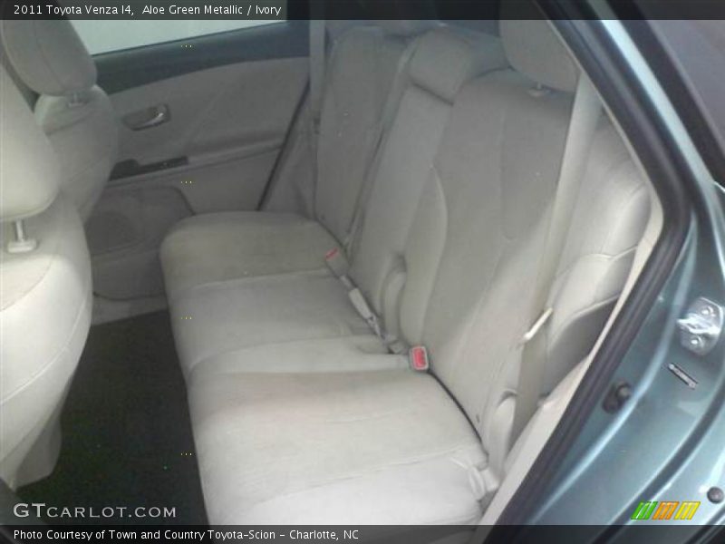 Aloe Green Metallic / Ivory 2011 Toyota Venza I4