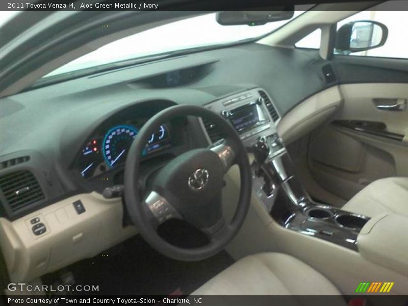 Aloe Green Metallic / Ivory 2011 Toyota Venza I4