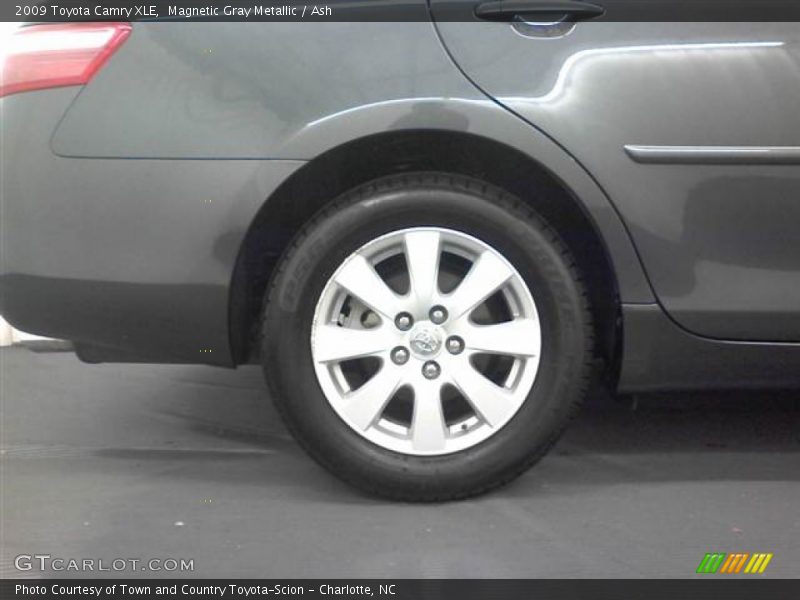 Magnetic Gray Metallic / Ash 2009 Toyota Camry XLE