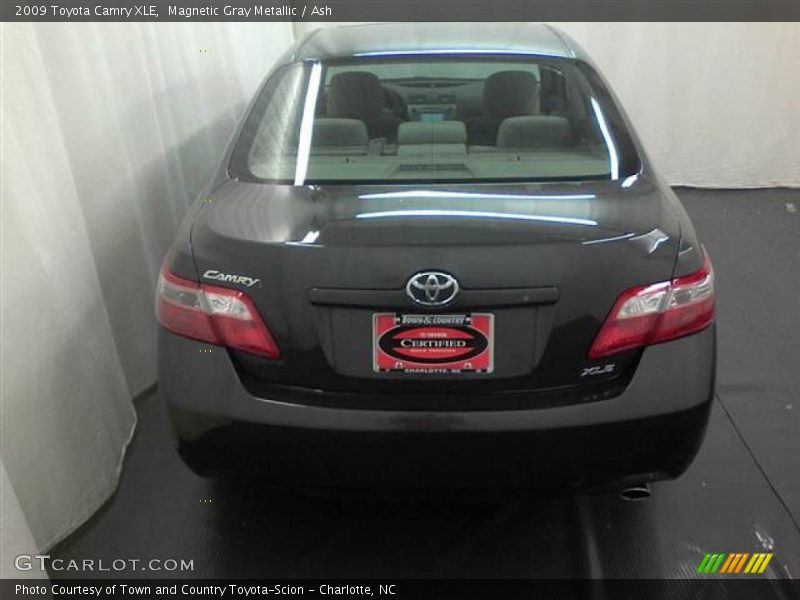 Magnetic Gray Metallic / Ash 2009 Toyota Camry XLE