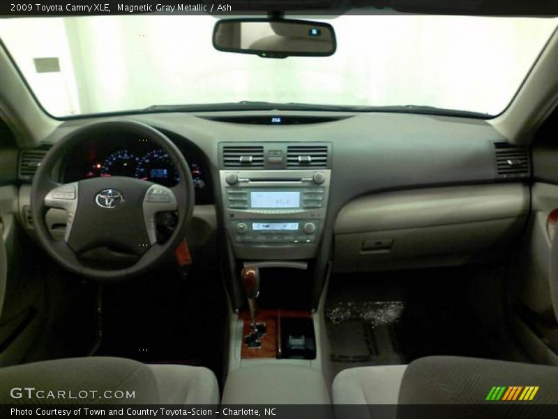 Magnetic Gray Metallic / Ash 2009 Toyota Camry XLE