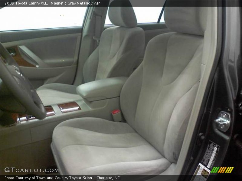Magnetic Gray Metallic / Ash 2009 Toyota Camry XLE