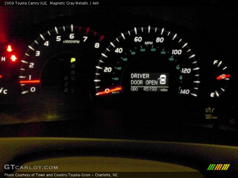 Magnetic Gray Metallic / Ash 2009 Toyota Camry XLE