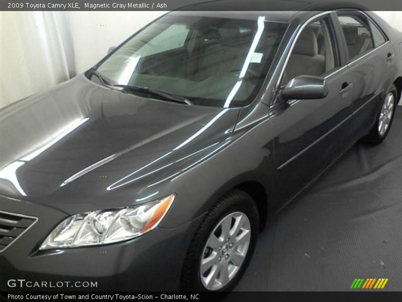 Magnetic Gray Metallic / Ash 2009 Toyota Camry XLE