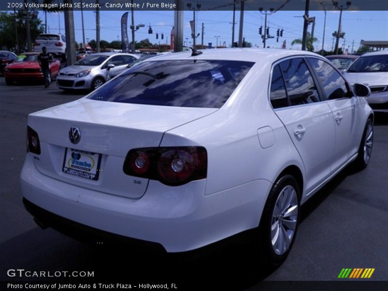 Candy White / Pure Beige 2009 Volkswagen Jetta SE Sedan