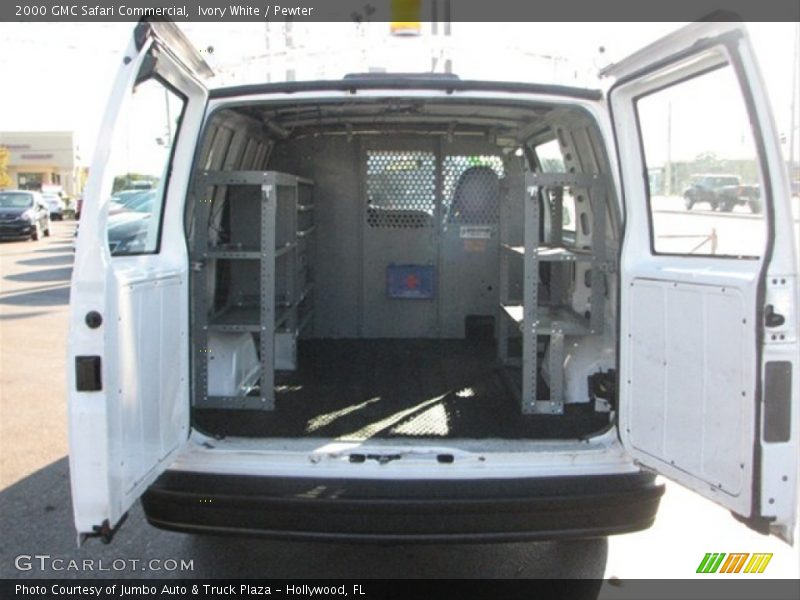 Ivory White / Pewter 2000 GMC Safari Commercial