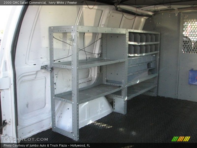 Ivory White / Pewter 2000 GMC Safari Commercial