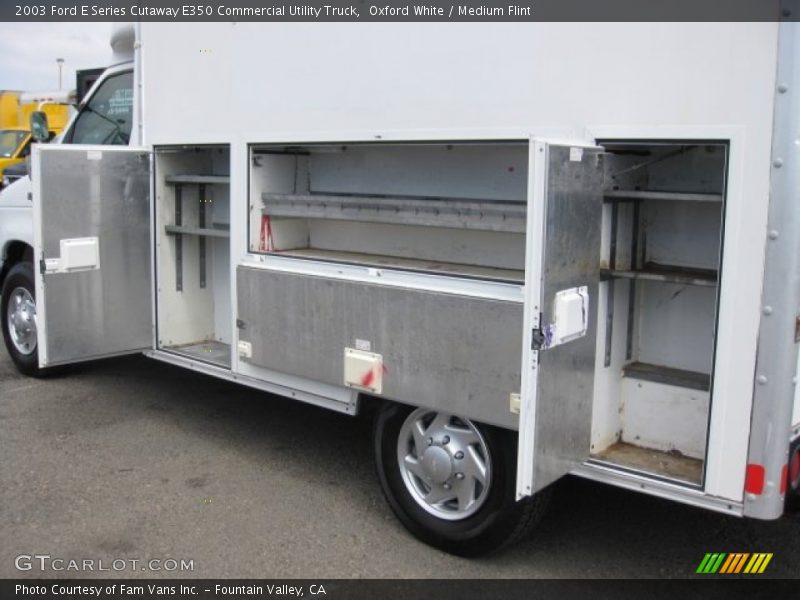 Oxford White / Medium Flint 2003 Ford E Series Cutaway E350 Commercial Utility Truck