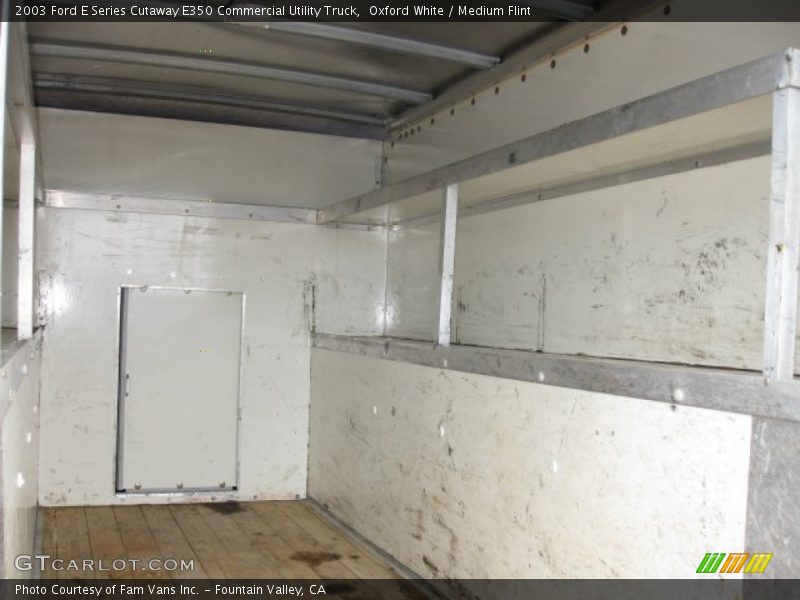 Oxford White / Medium Flint 2003 Ford E Series Cutaway E350 Commercial Utility Truck