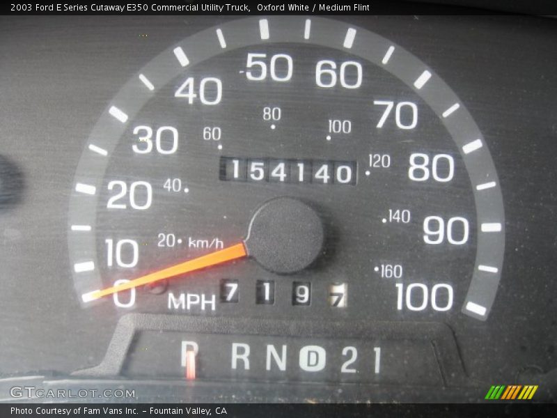 Oxford White / Medium Flint 2003 Ford E Series Cutaway E350 Commercial Utility Truck