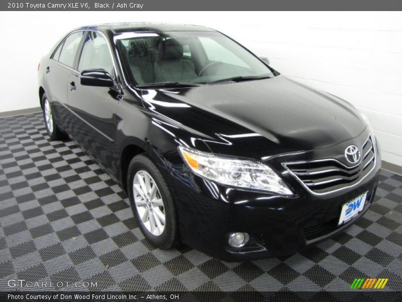 Black / Ash Gray 2010 Toyota Camry XLE V6