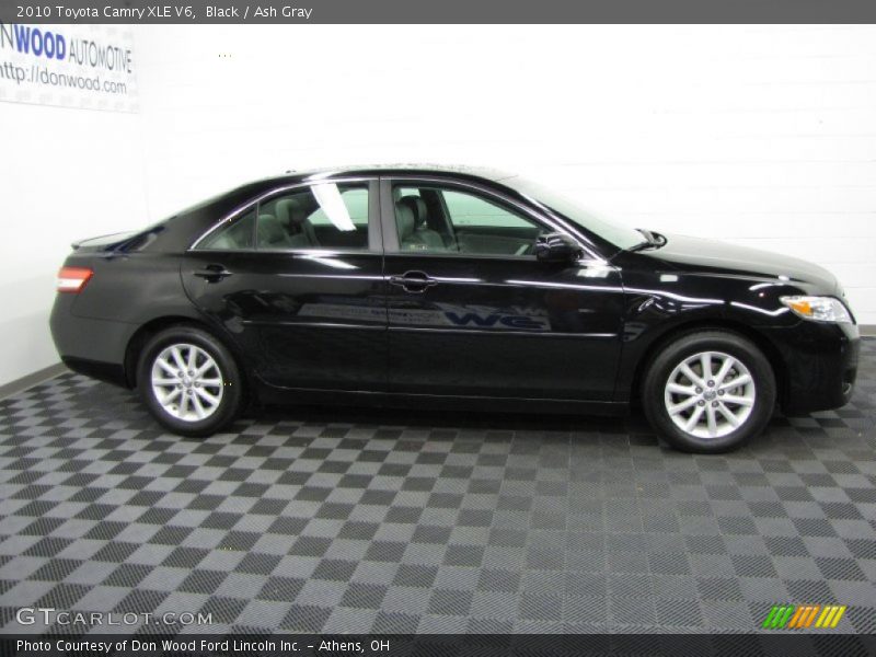 Black / Ash Gray 2010 Toyota Camry XLE V6