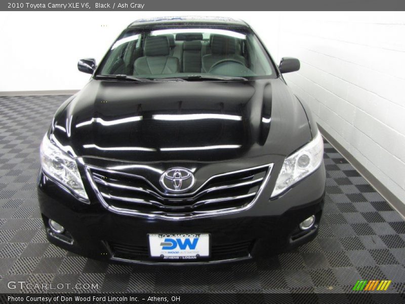 Black / Ash Gray 2010 Toyota Camry XLE V6