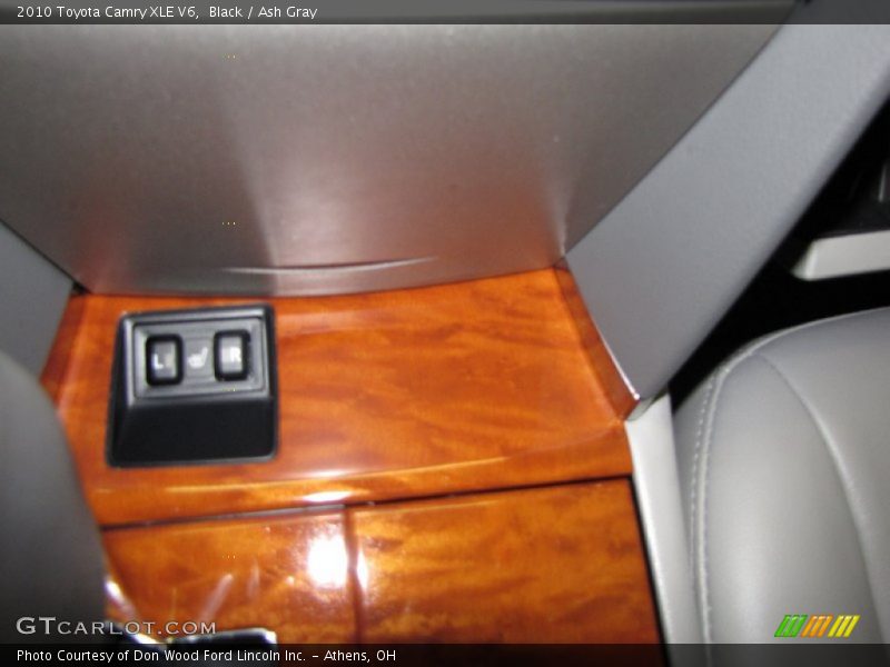 Black / Ash Gray 2010 Toyota Camry XLE V6