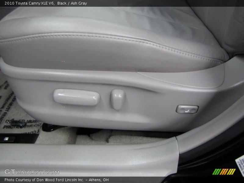 Black / Ash Gray 2010 Toyota Camry XLE V6