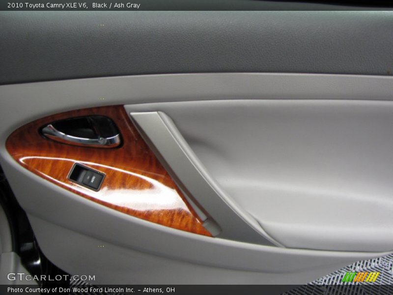 Black / Ash Gray 2010 Toyota Camry XLE V6