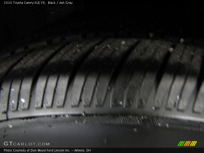Black / Ash Gray 2010 Toyota Camry XLE V6