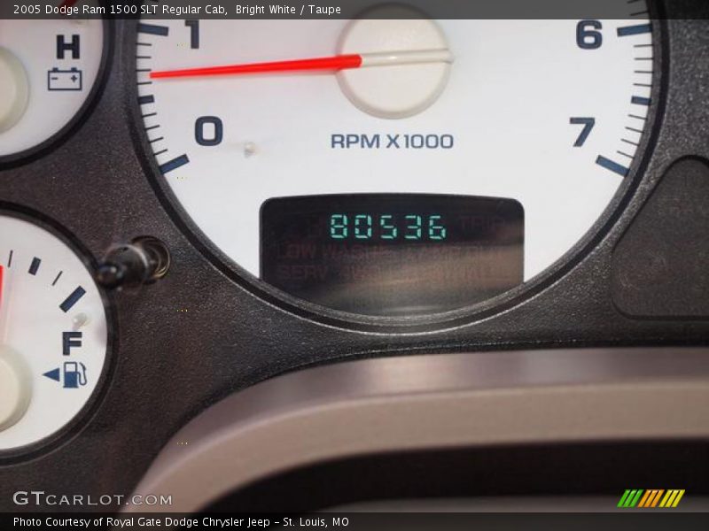 Bright White / Taupe 2005 Dodge Ram 1500 SLT Regular Cab